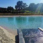 Feriepark Domaine Melusine - A 2km Du Puy Dufou France !