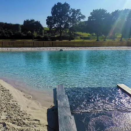 Prázdninový areál Domaine Melusine - A 2km Du Puy Dufou France !