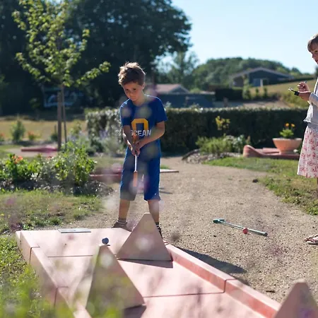 Prázdninový areál Domaine Melusine - A 2km Du Puy Dufou France ! 4*