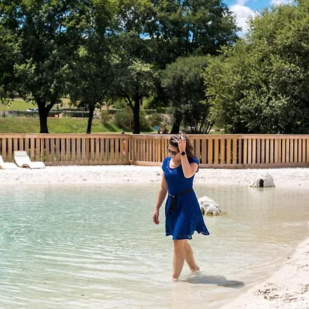 Domaine Melusine - A 2km Du Puy Dufou France ! منتزه العطل