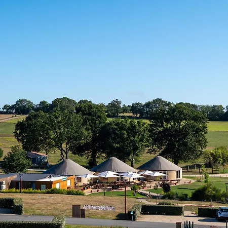 Domaine Melusine - A 2km Du Puy Dufou France !
