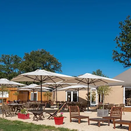 Πάρκο διακοπών Domaine Melusine - A 2km Du Puy Dufou France !