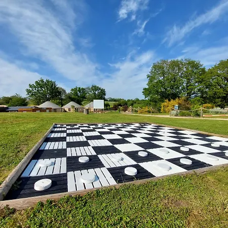 Domaine Mélusine - à 2minutes Du Puydufou ! Village de vacances Les Épesses