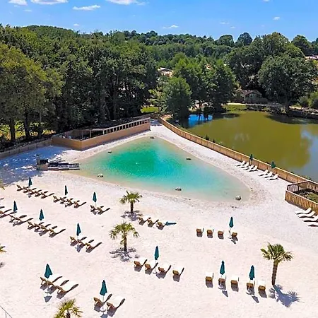 Domaine Melusine - A 2km Du Puy Dufou France ! Vakantiepark Les Épesses