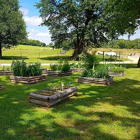 Domaine Melusine - A 2km Du Puy Dufou France !