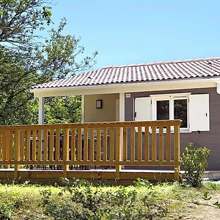 Vakantiepark Domaine Melusine - A 2km Du Puy Dufou France ! 4*