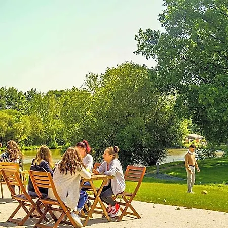 Vakantiepark Domaine Melusine - A 2km Du Puy Dufou France ! Les Épesses