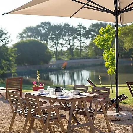 Vakantiepark Domaine Melusine - A 2km Du Puy Dufou France !