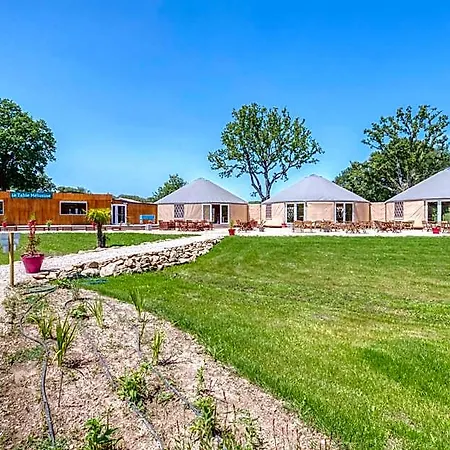 Domaine Melusine - A 2km Du Puy Dufou France ! Vakantiepark 4*