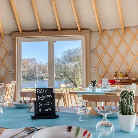 Domaine Mélusine - à 2km Du Puy Dufou France ! Village de vacances 4*