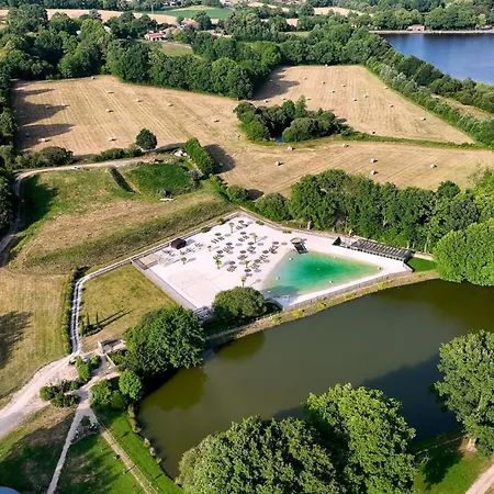 Domaine Mélusine - à 2km Du Puy Dufou France ! Village de vacances 4*