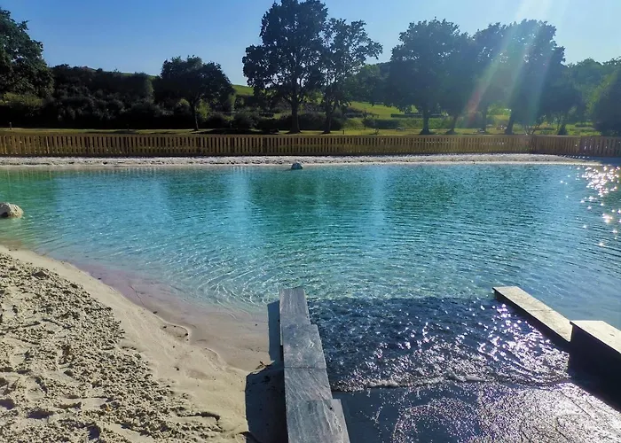 Üdülőpark Domaine Melusine - A 2km Du Puy Dufou France !
