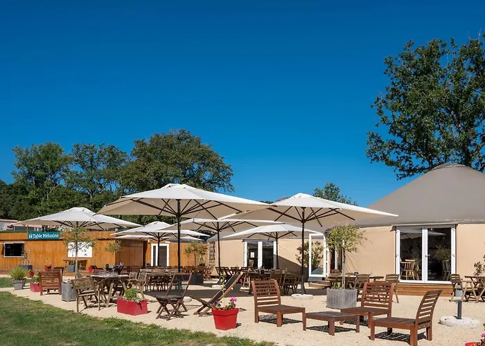 Üdülőpark Domaine Melusine - A 2km Du Puy Dufou France !