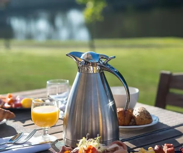 ホリデーパーク Domaine Melusine - A 2km Du Puy Dufou France ! Les Épesses