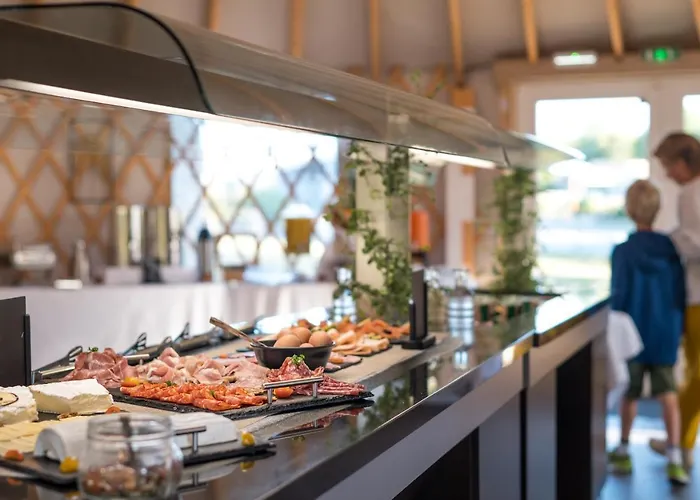 Domaine Melusine - A 2km Du Puy Dufou France ! ホリデーパーク 4*