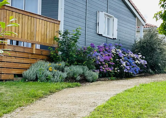 Domaine Melusine - A 2km Du Puy Dufou France ! Les Épesses