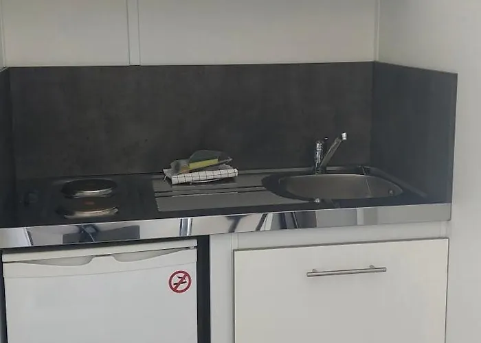 Domaine Melusine - A 2km Du Puy Dufou France ! ホリデーパーク 4*