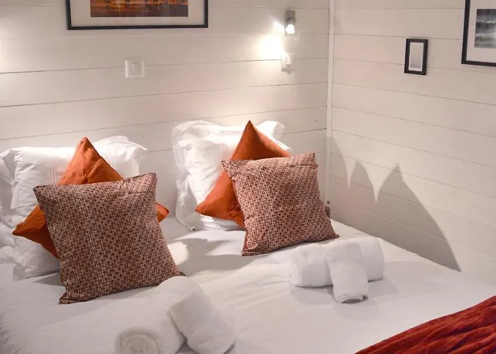 Domaine Melusine - A 2km Du Puy Dufou France !