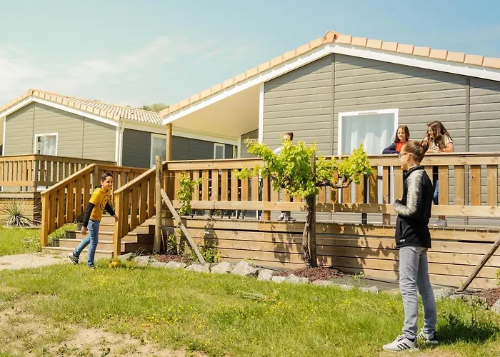 Üdülőpark Domaine Melusine - A 2km Du Puy Dufou France ! Les Épesses